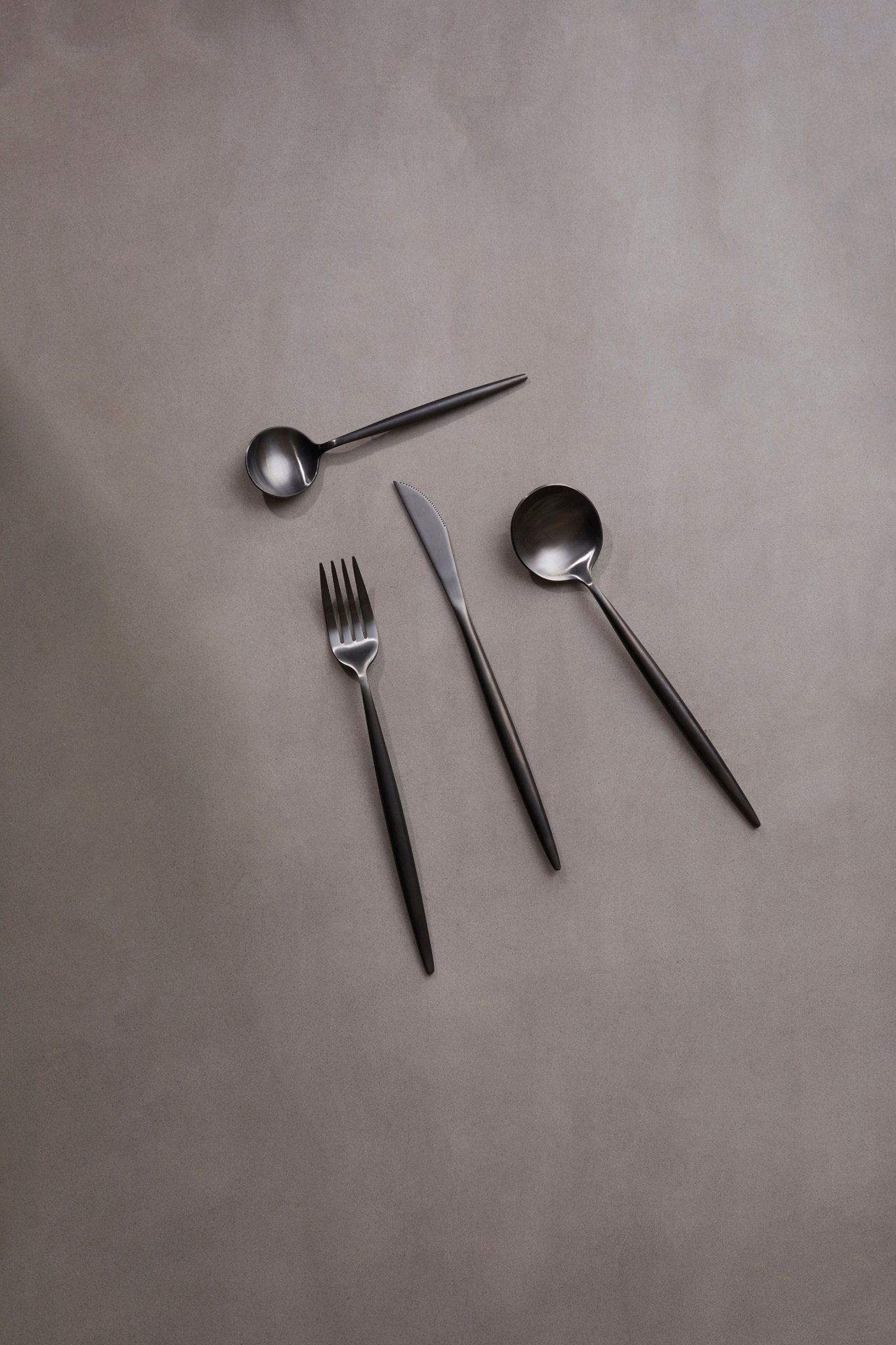 Kennet Retro 16 Pc Matte Black Cutlery Set - Skandi London