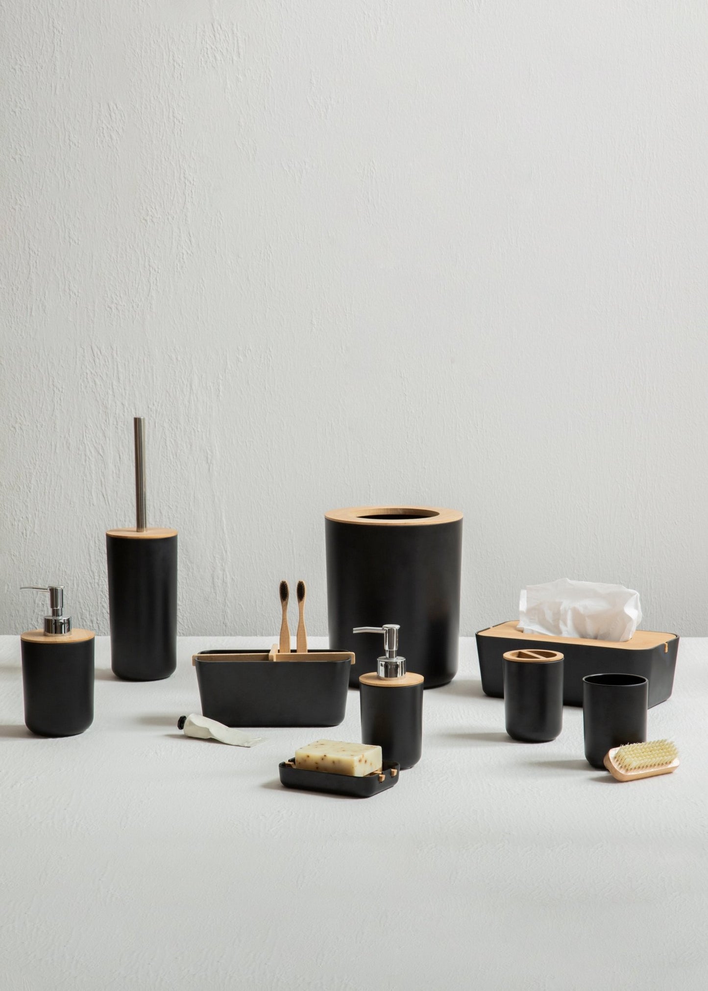 Broder Black Dust Bin - Skandi London