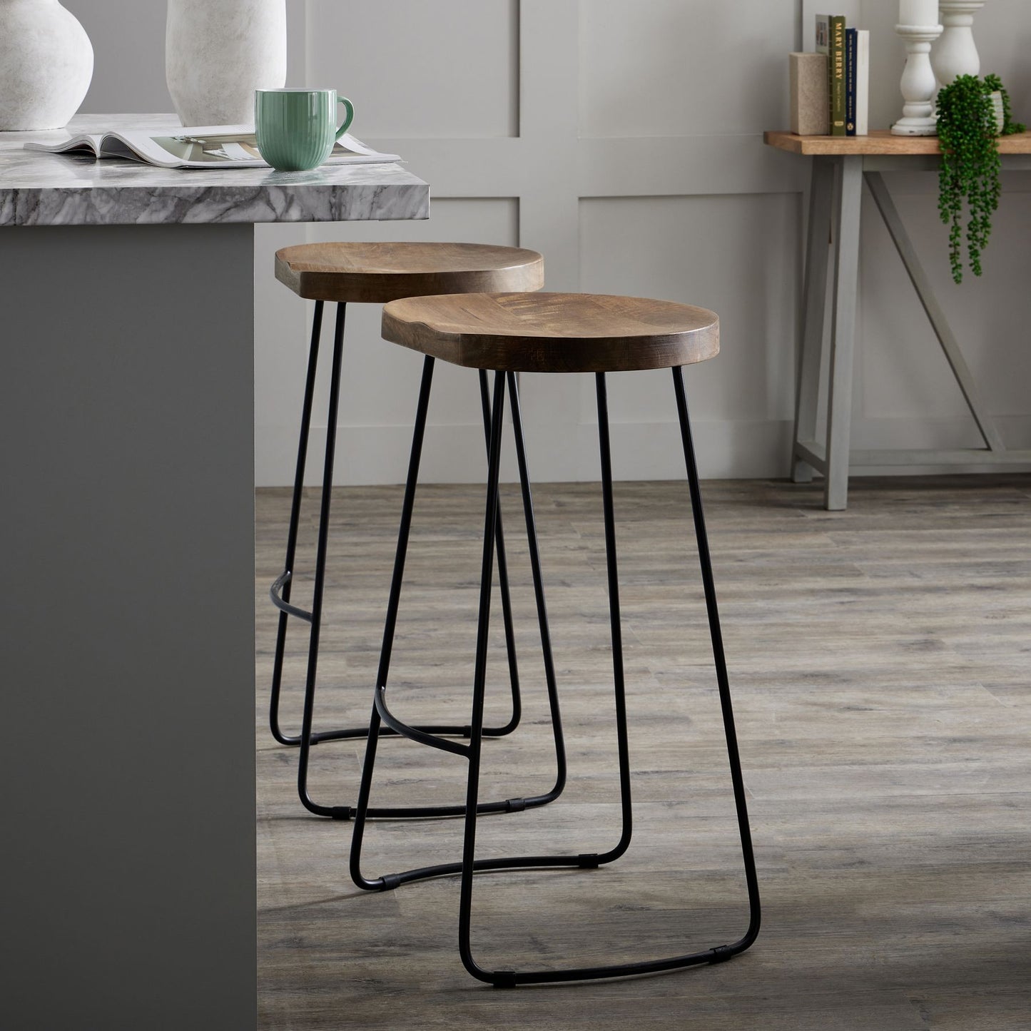 Kaarina Hardwood Shaped Barstool - Skandi London