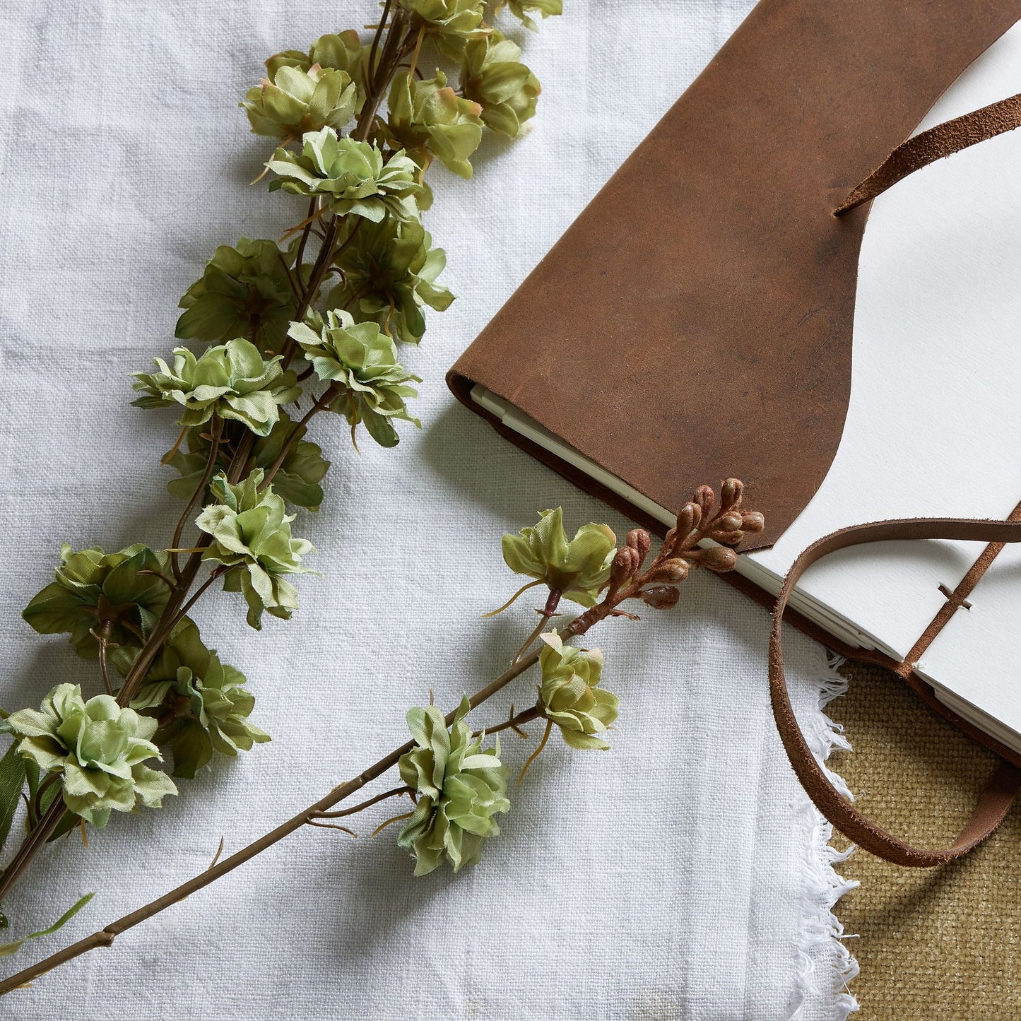 Skandi London Tall Green Hops Stem - Skandi London