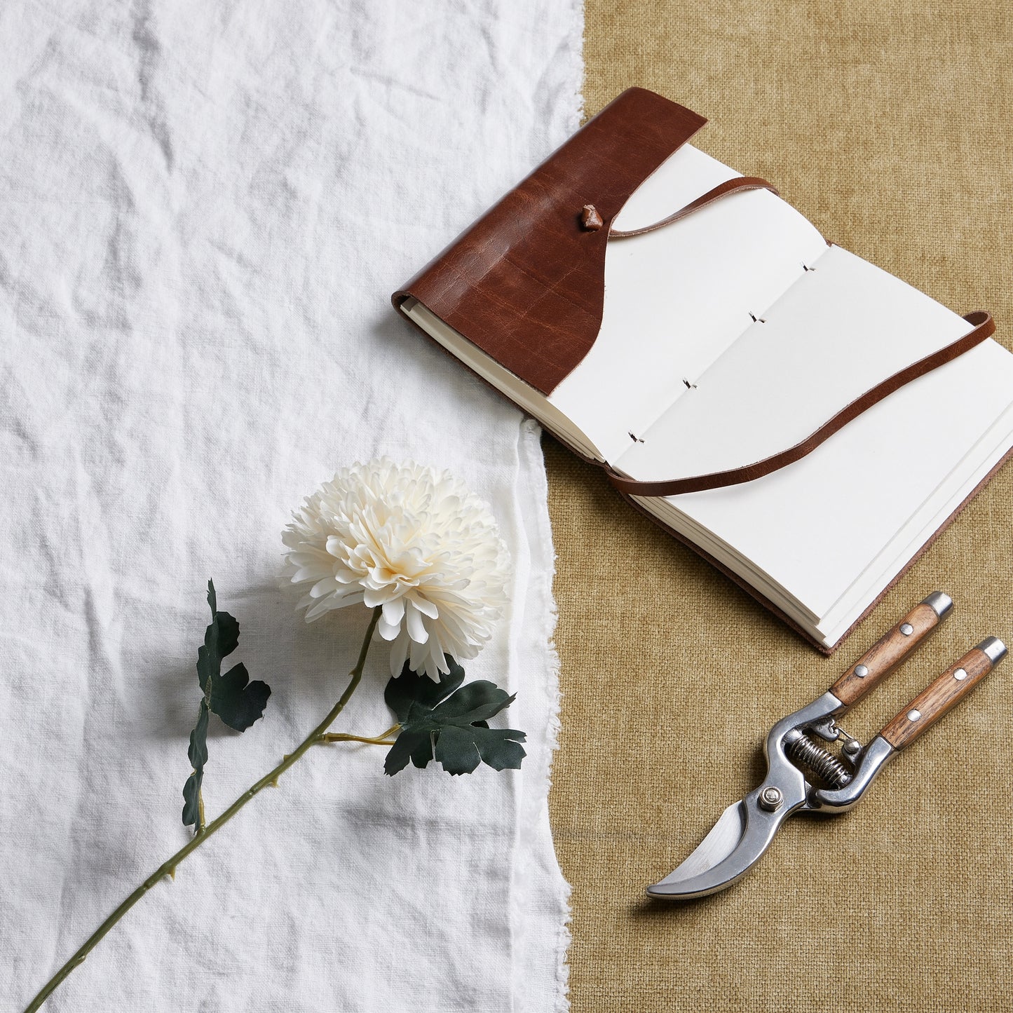 Skandi London White Chrysanthemum - Skandi London