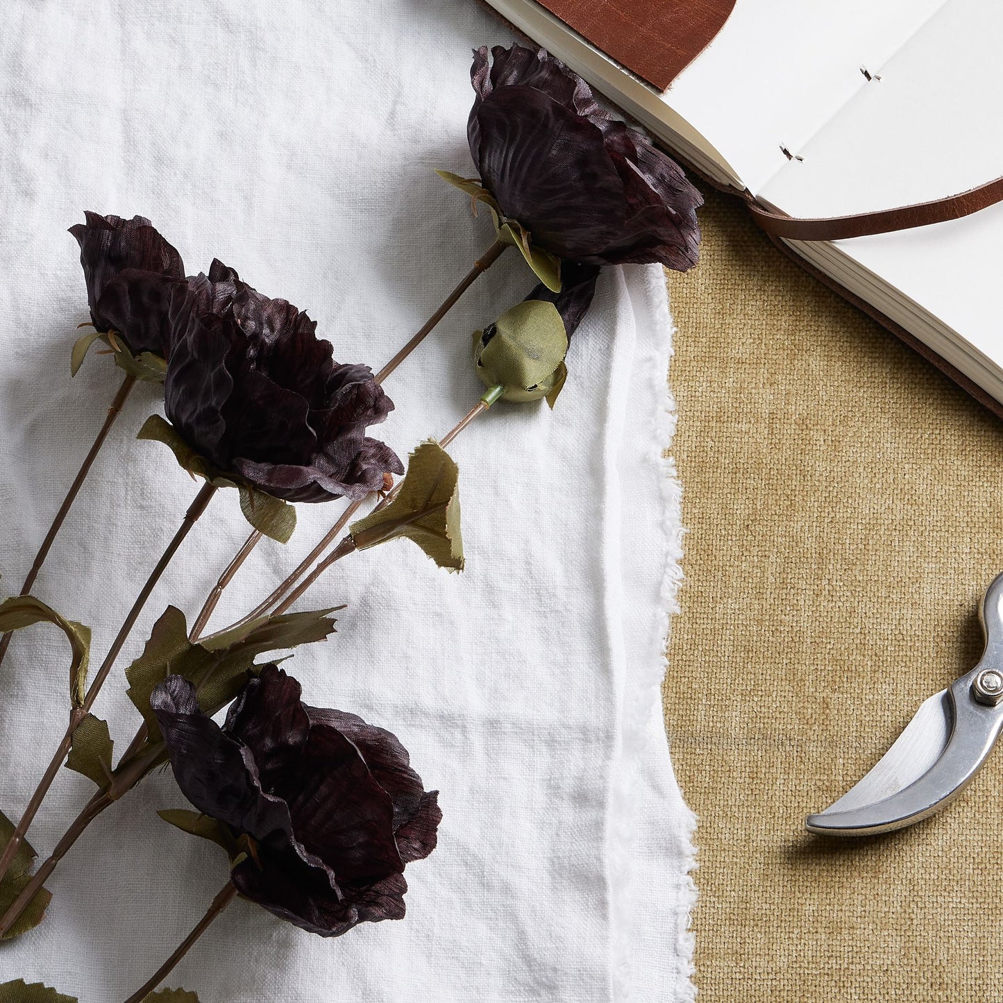 Skandi London Tall Black Poppy Stem - Skandi London