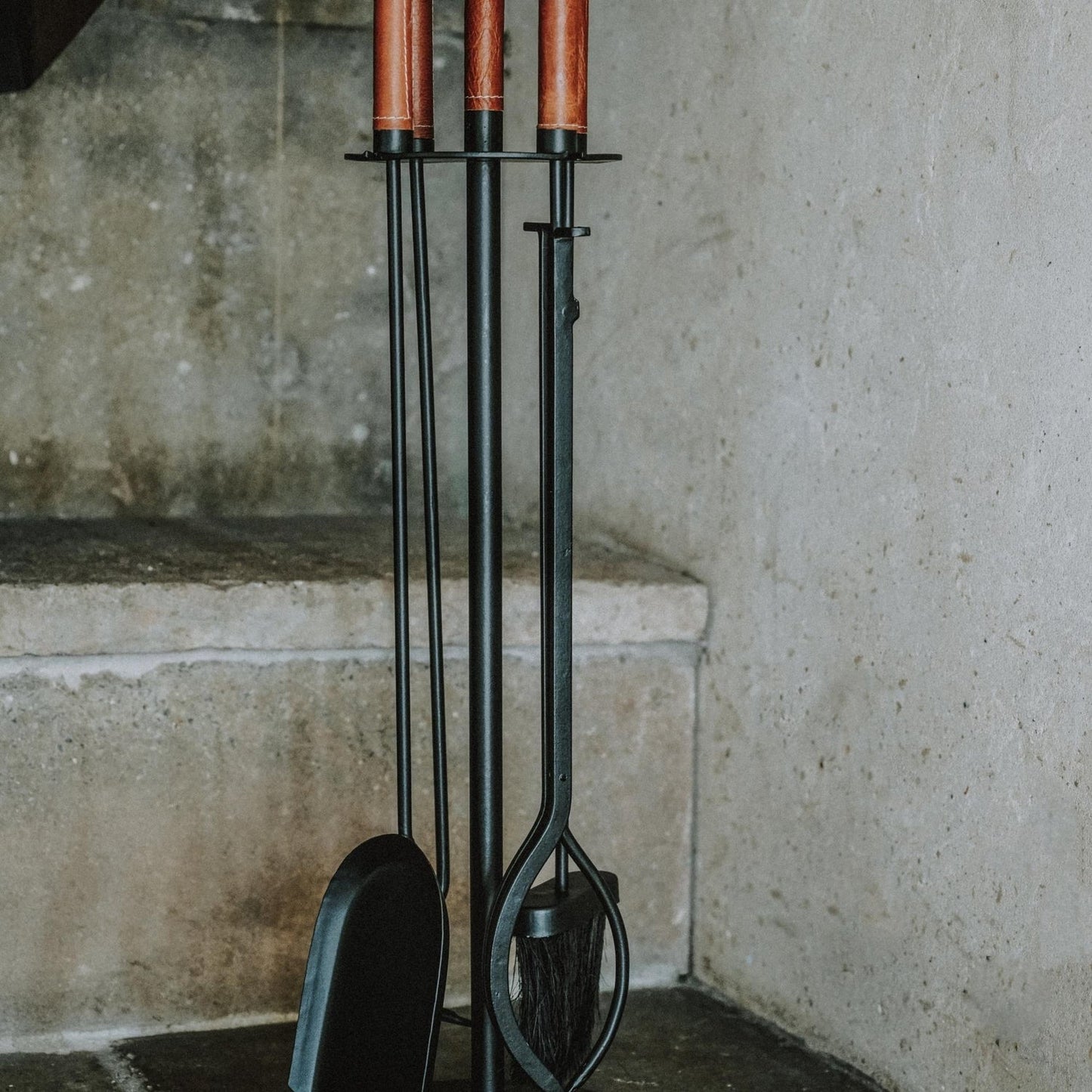 Hofn Leather Handle Companion - Skandi London