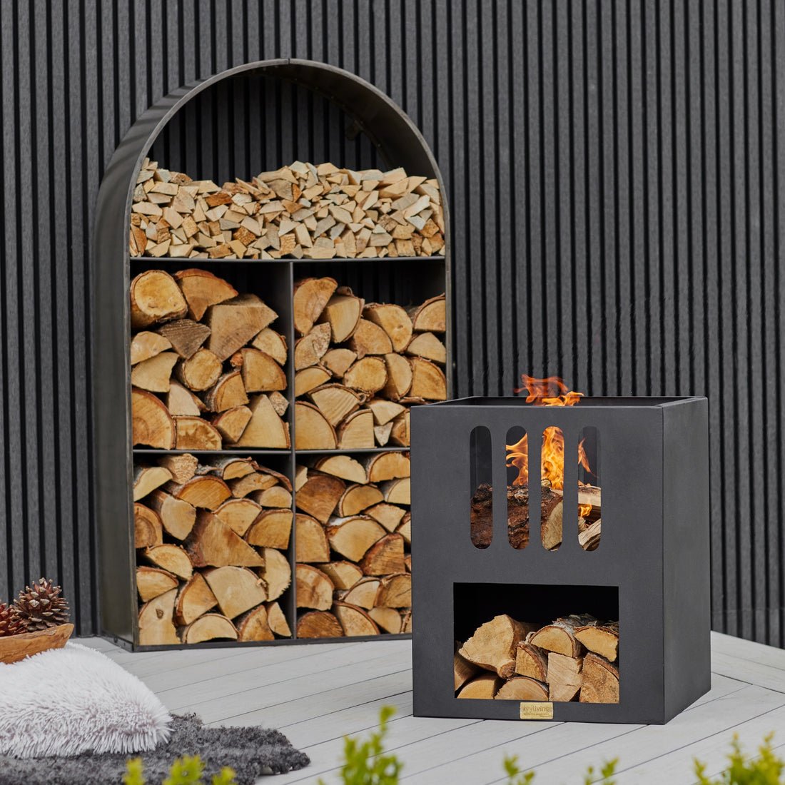 Tate Sculptural Log Storage Natural Black - Skandi London