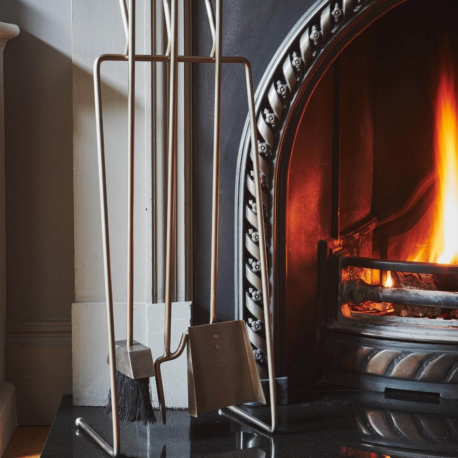 Grina Pewter Linear Companion Set H73cm - Skandi London