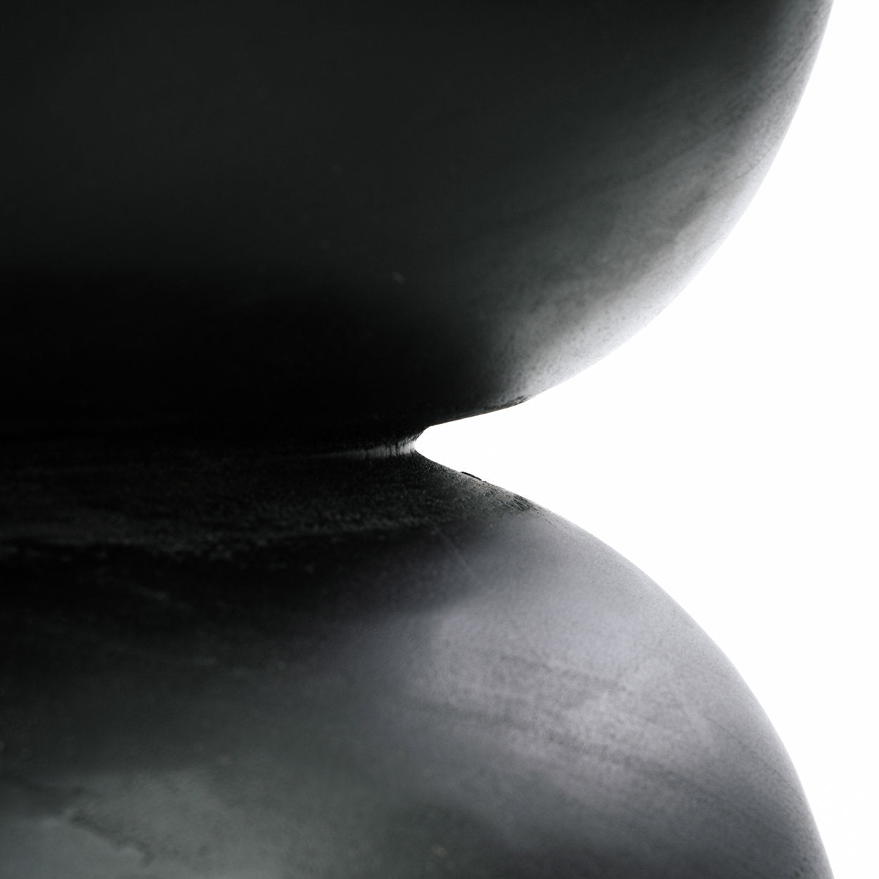 The Karbun Stool Table - Black Natural