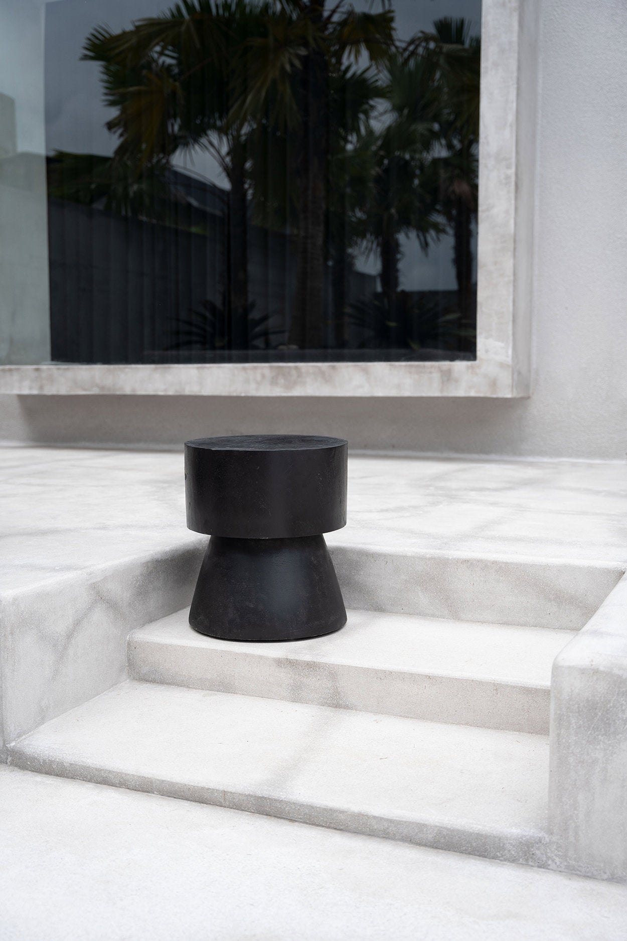 The Warmi Stool Table - Black