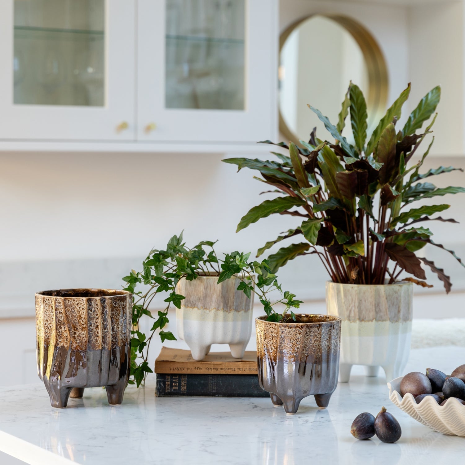 Aalesund Dark 3 Leg Planter - Skandi London