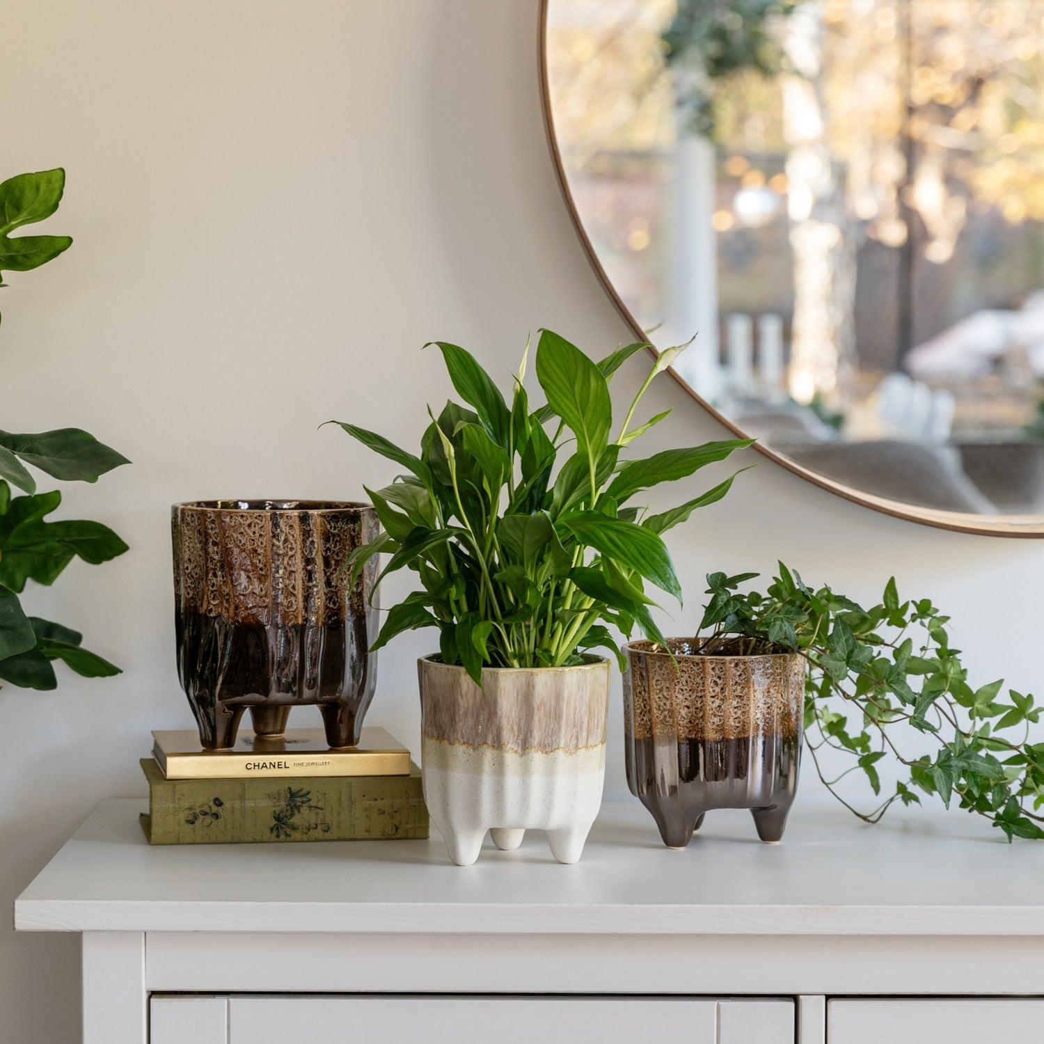 Aalesund Dark 3 Leg Planter - Skandi London