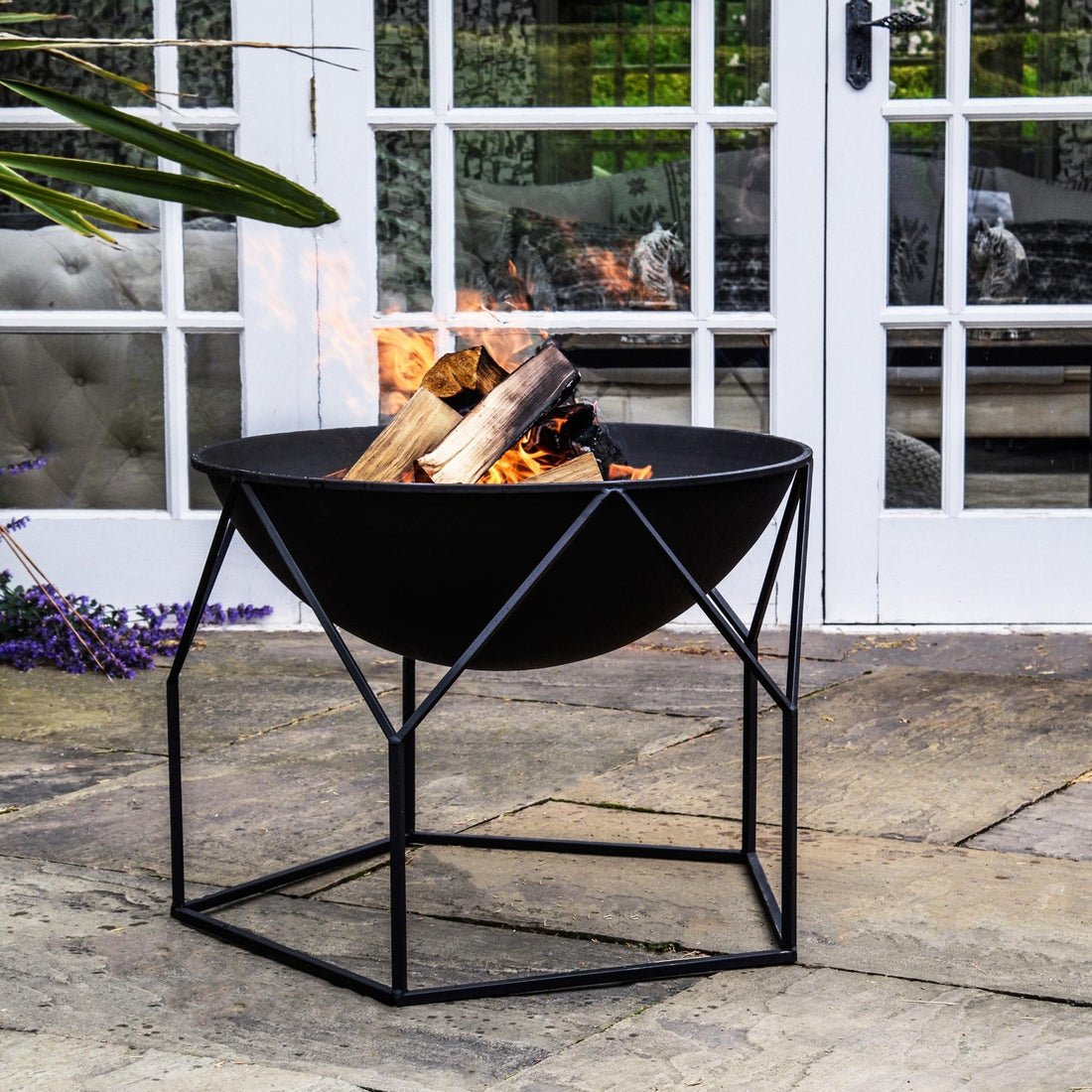 Outdoor Wolde Fire Pit Black - Skandi London
