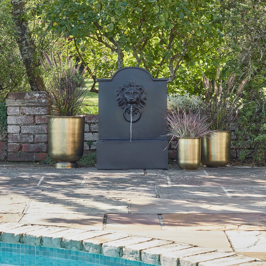 Skandi London Luxury Lion Water Feature Granite - Skandi London