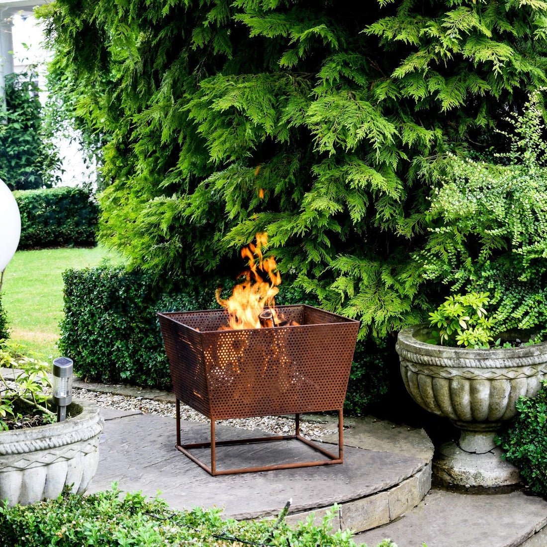 Outdoor Von Fire Pit Rust Iron - Skandi London