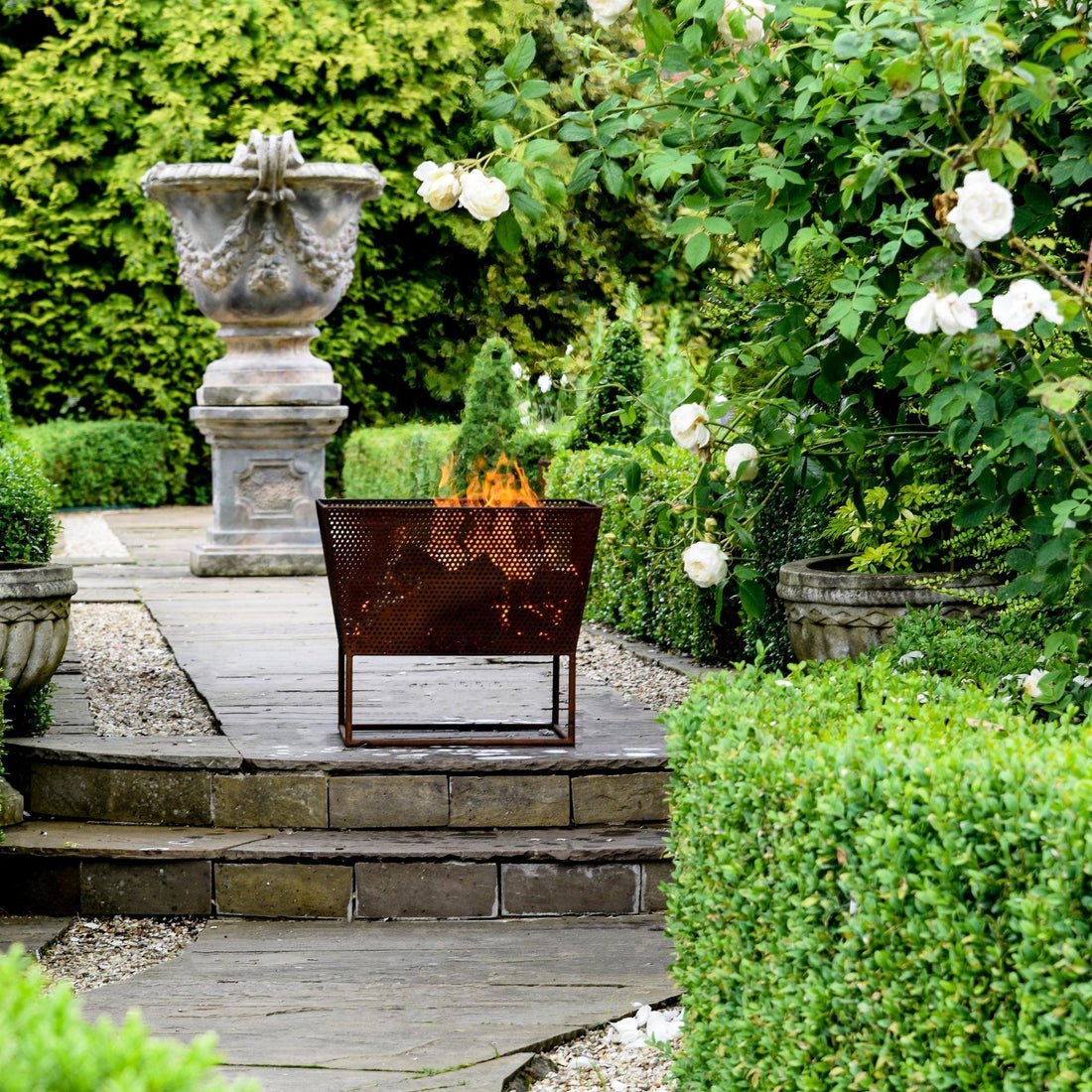 Outdoor Von Fire Pit Rust Iron - Skandi London