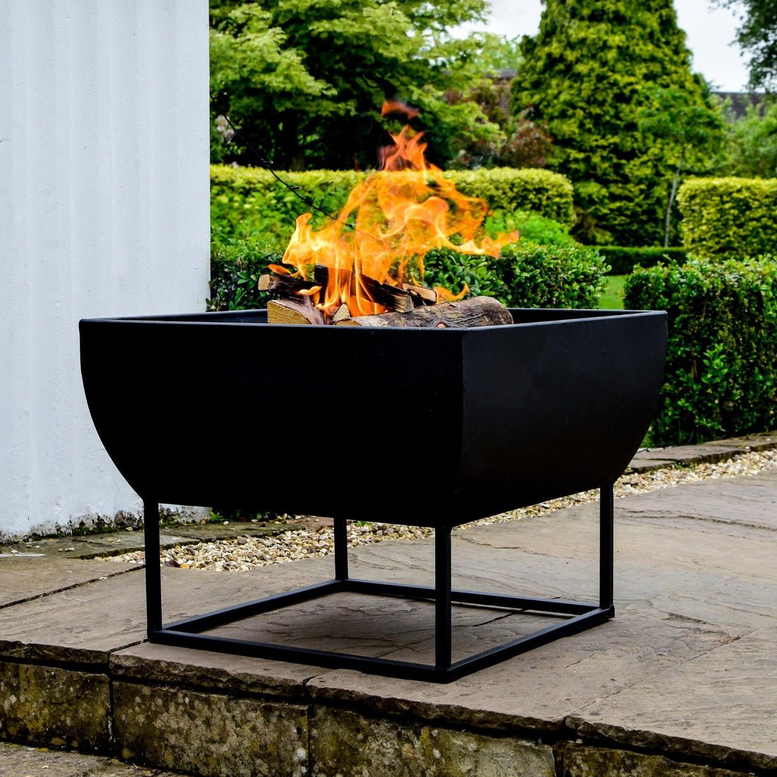 Outdoor Vigga Fire Pit Black Iron - Skandi London