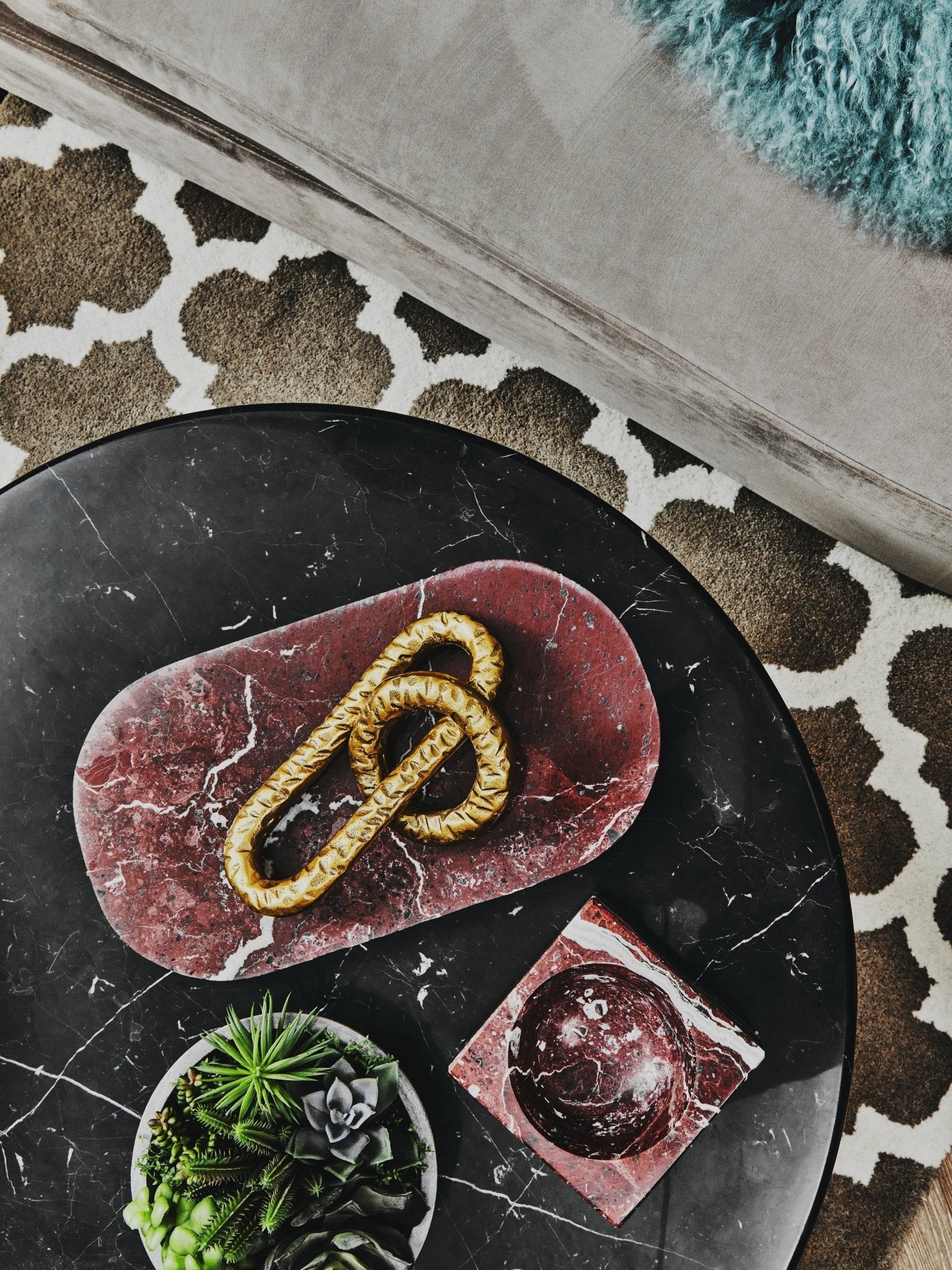 Maja Hammered Gold Chain Sculpture - Skandi London