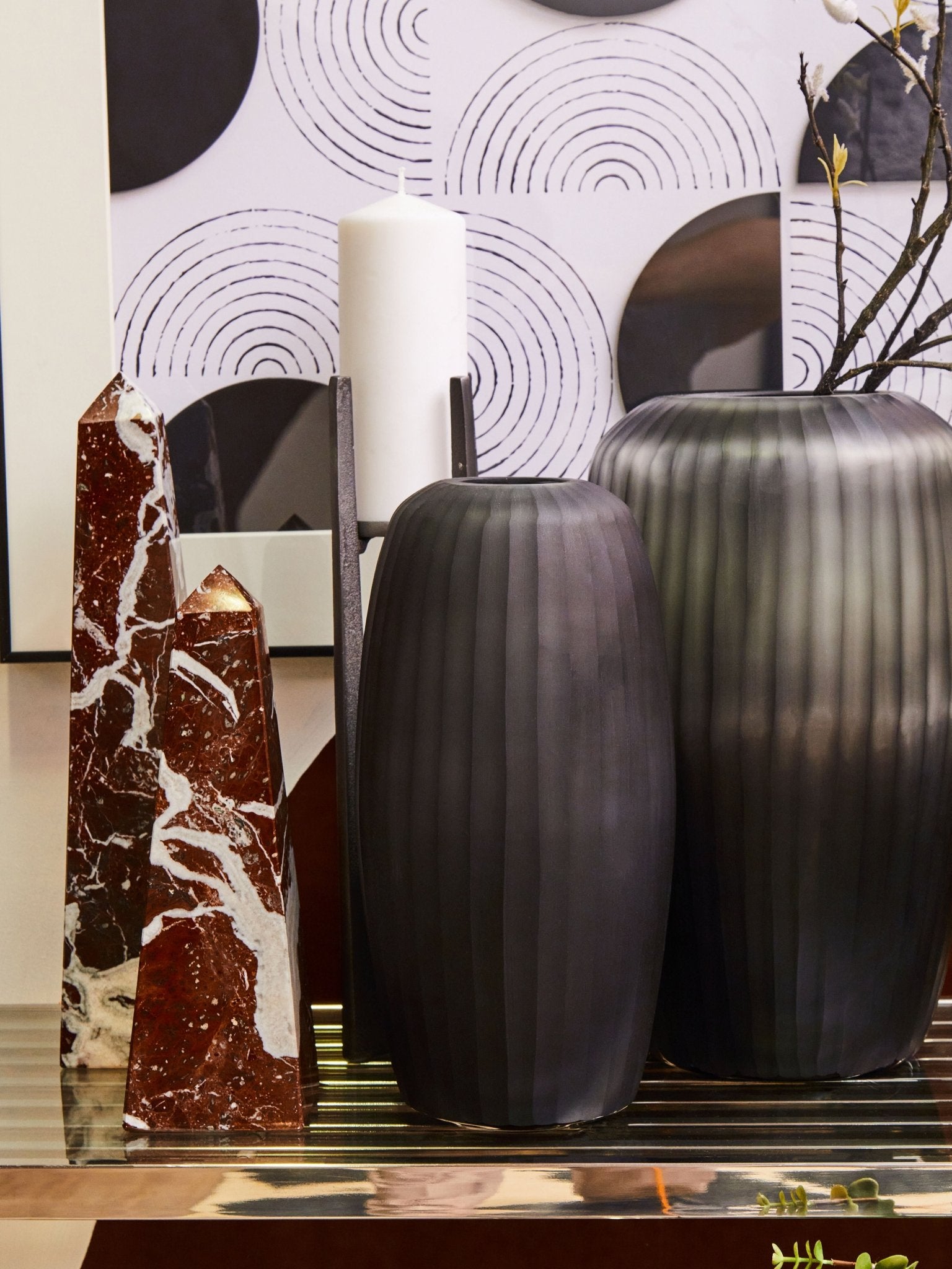 Vida Small Red Marble Obelisk - Skandi London