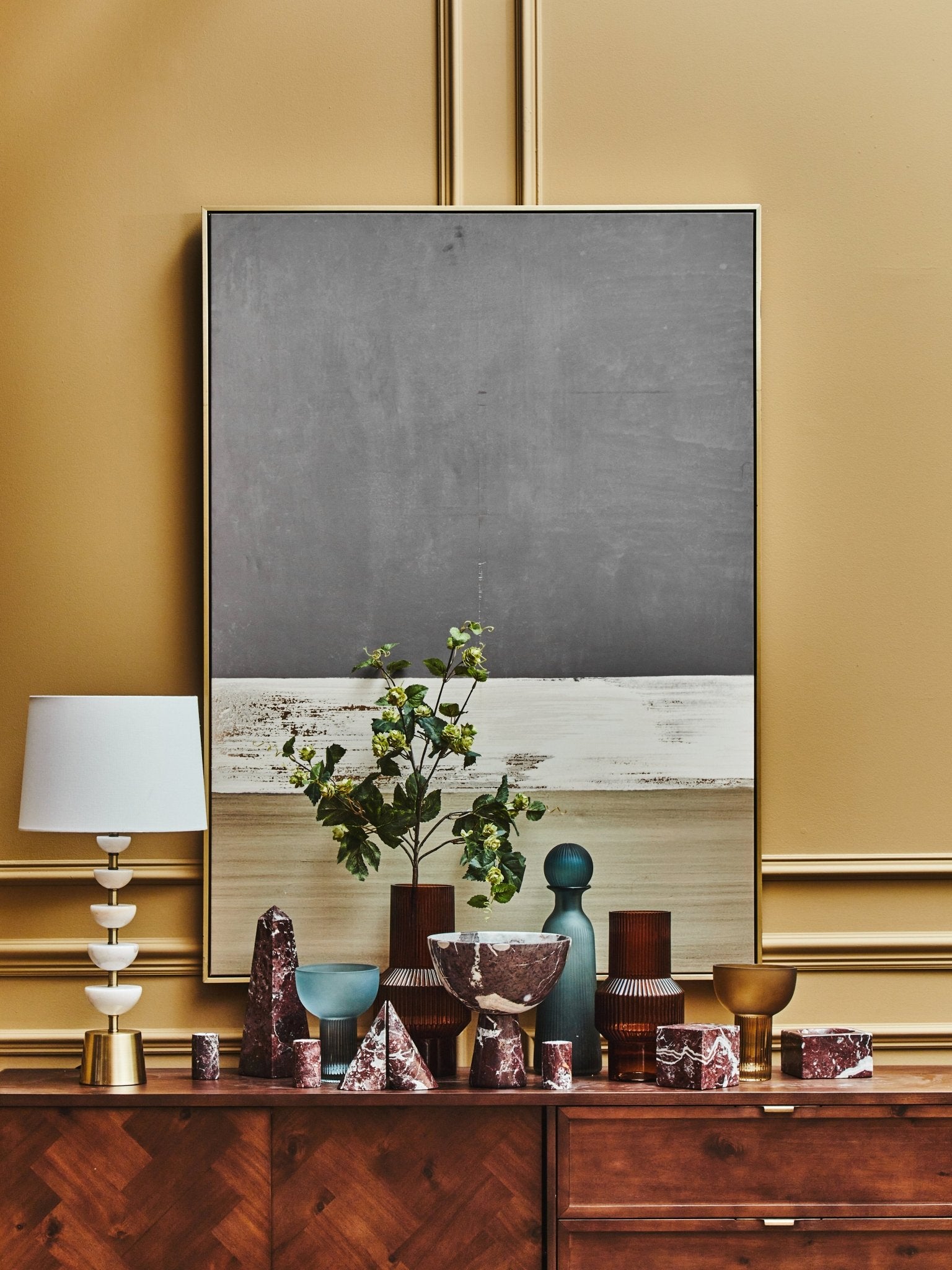 Vida Small Red Marble Obelisk - Skandi London