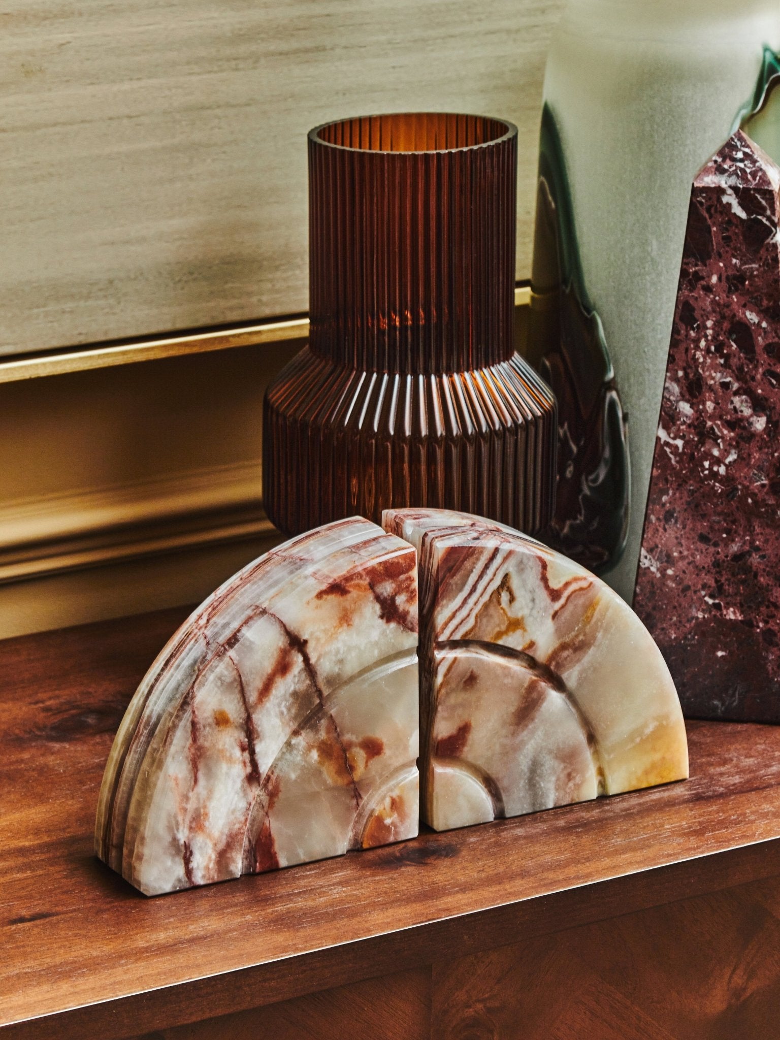Vida Small Red Marble Obelisk - Skandi London