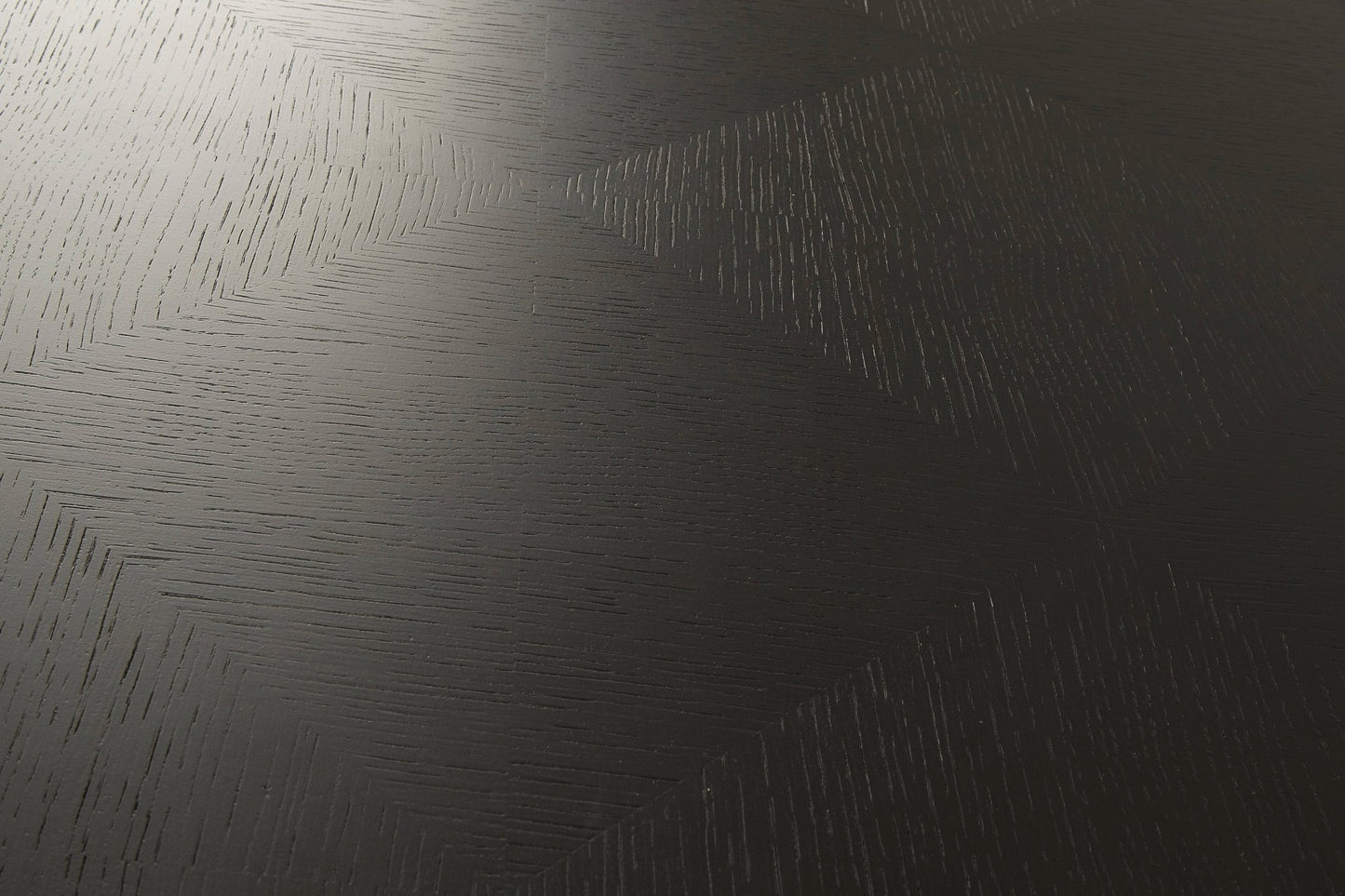 Dagmar Dining Table in oak veneer - Skandi London