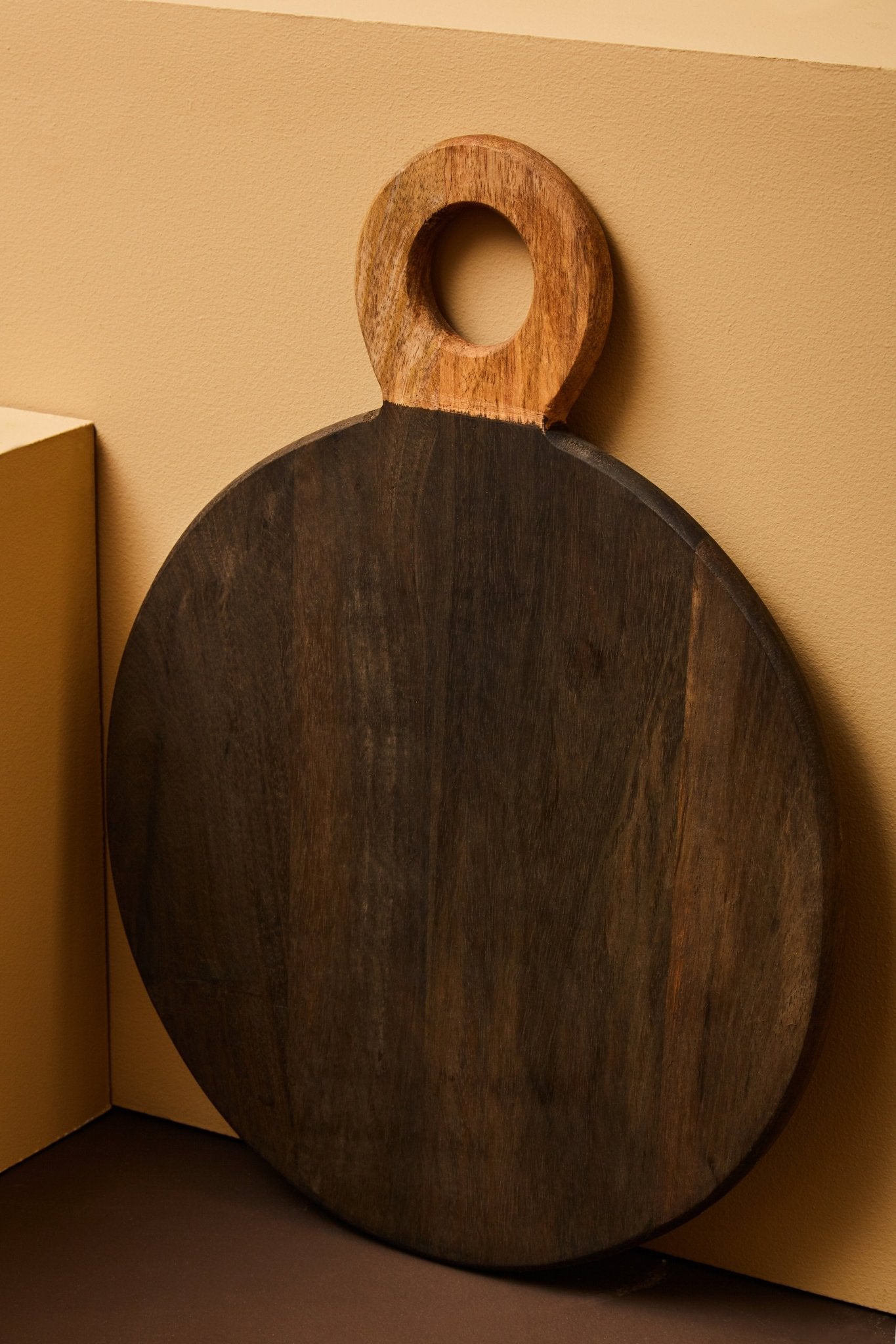 Hedvig Large Round Mango Wood Chopping And Serving Board - Skandi London