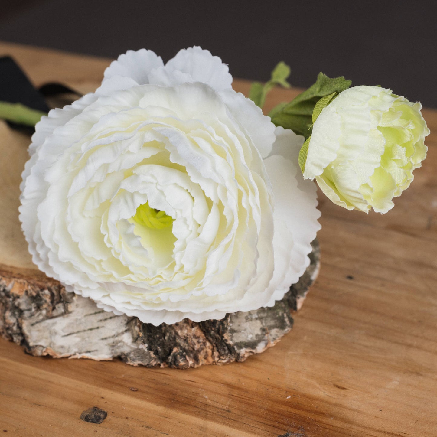 Skandi London White Ranunculus Spray - Skandi London