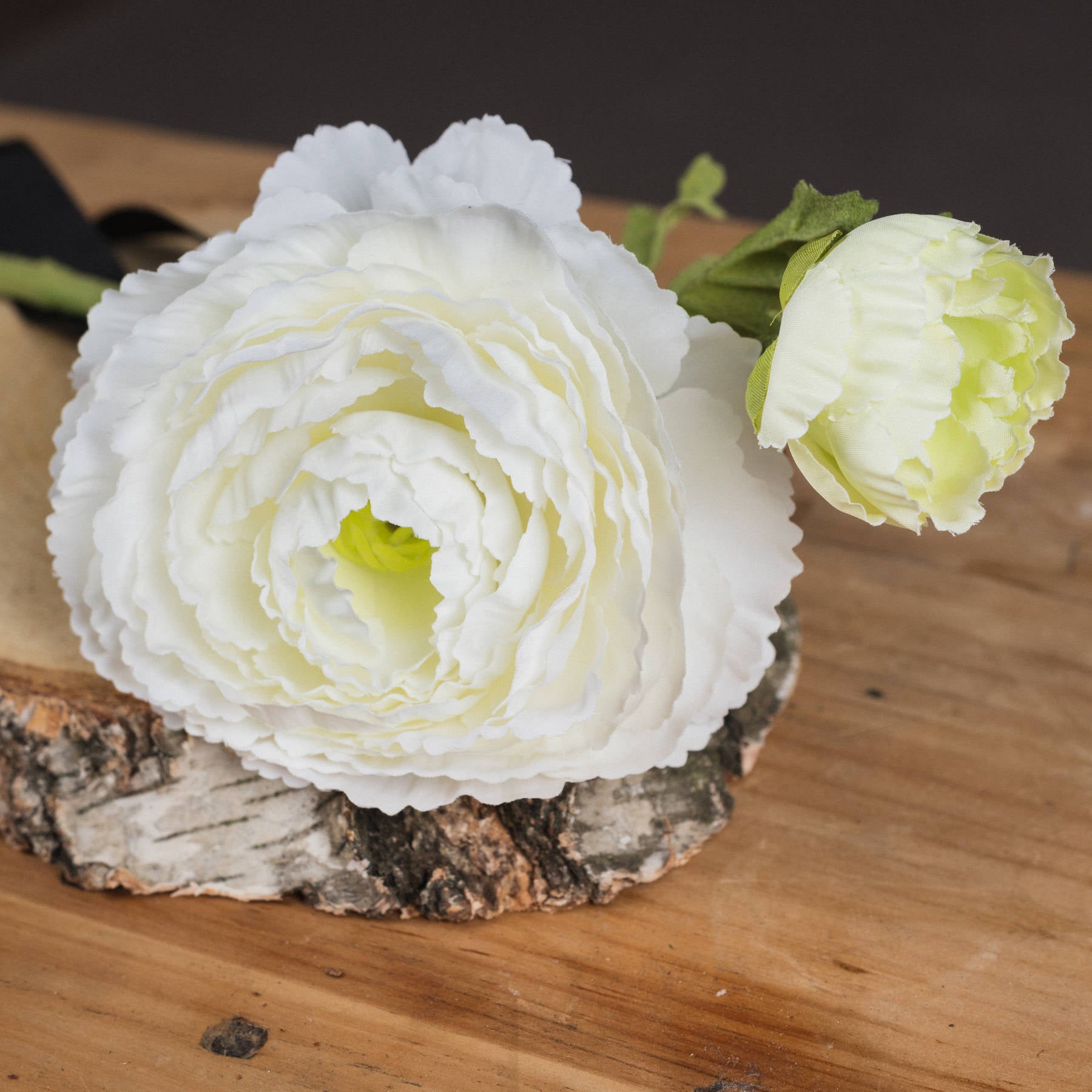 Skandi London White Ranunculus Spray - Skandi London