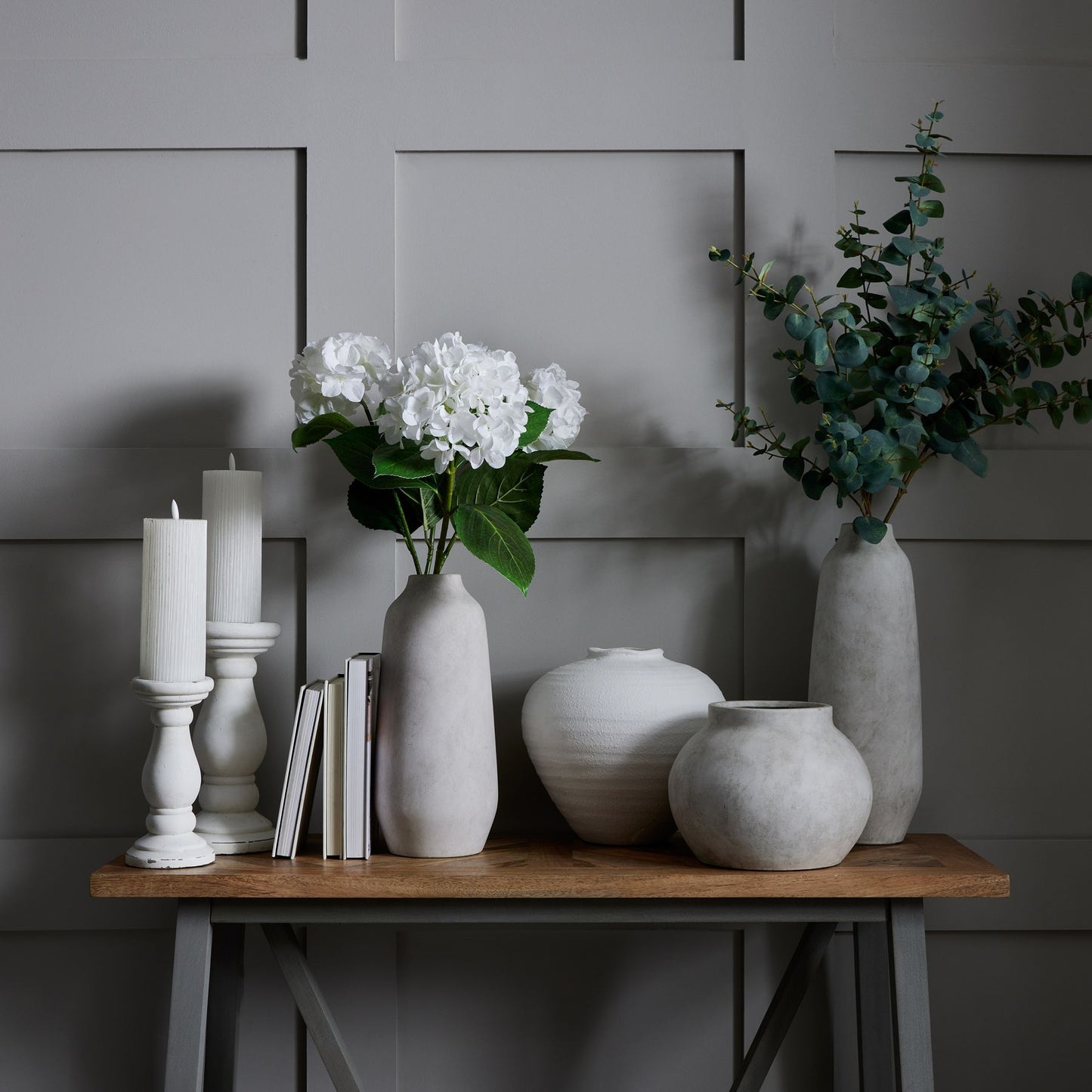 Kvinesdal Matt White Ceramic Vase - Skandi London