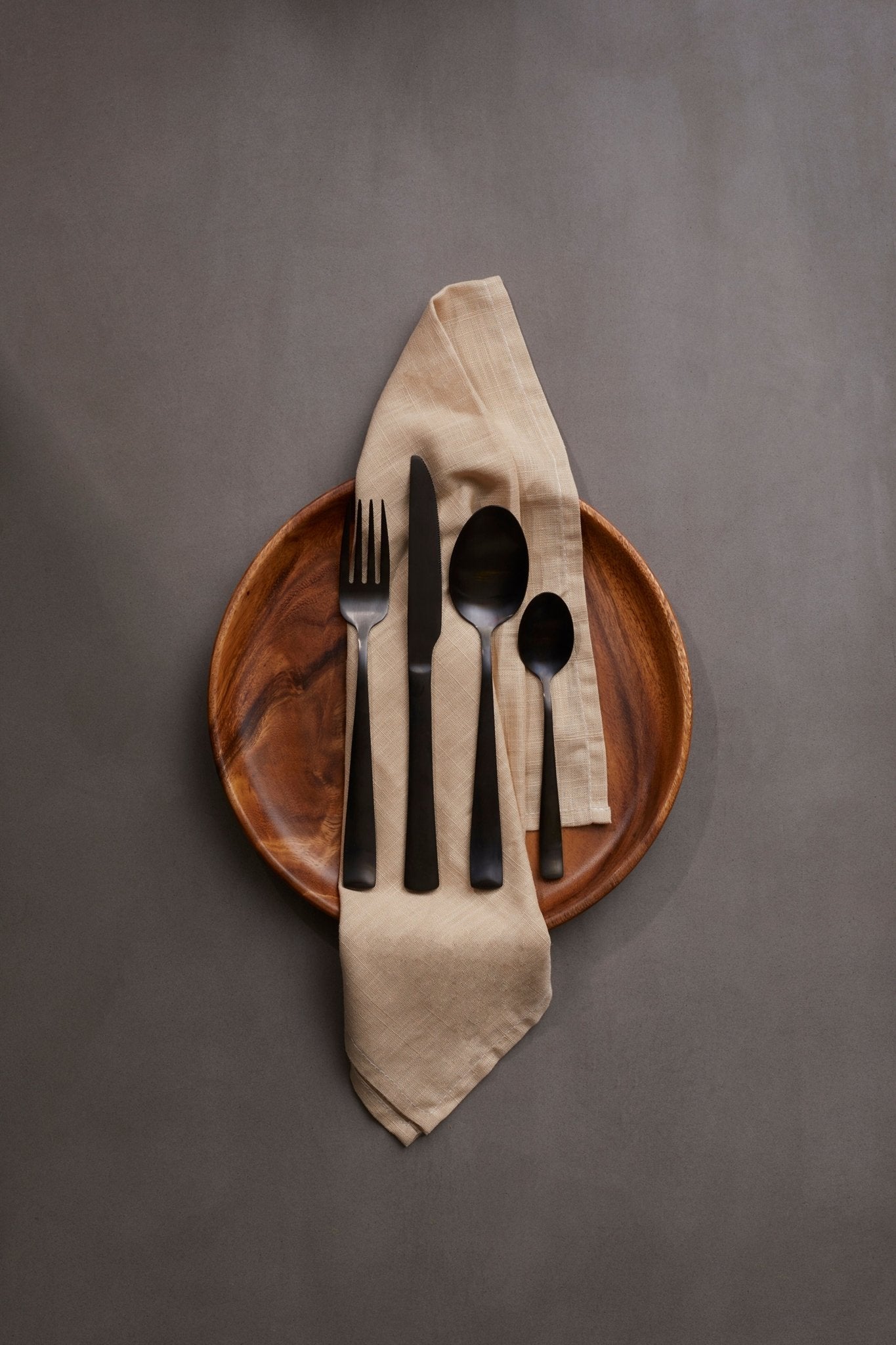 Asmund 16 Piece Onyx Cutlery Set - Skandi London