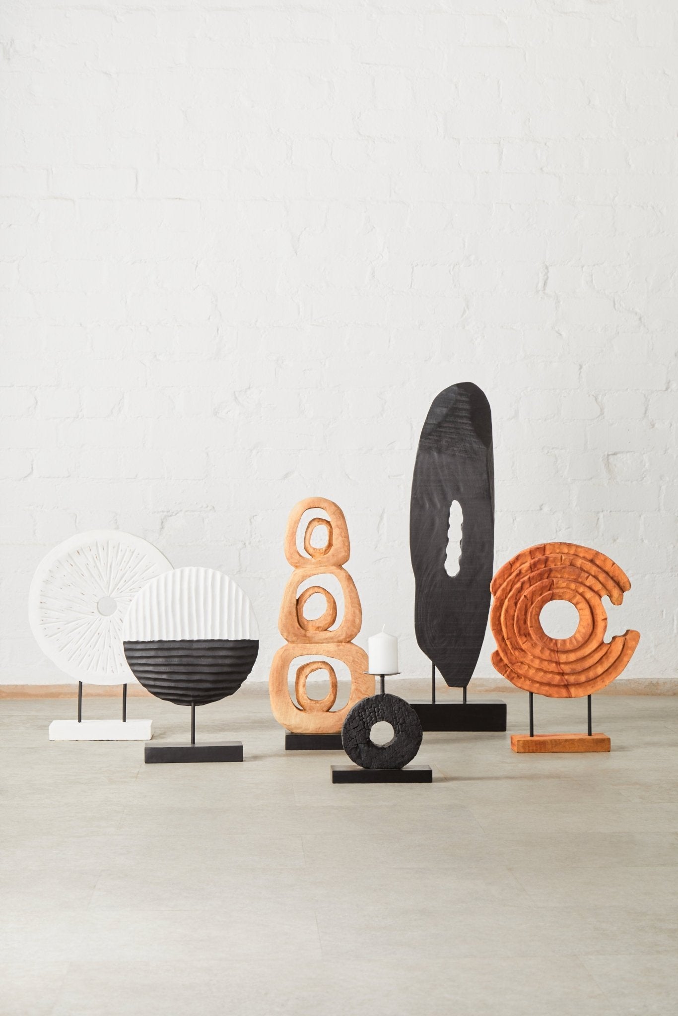 Eir Natural Mango Wood Ring Sculpture - Skandi London