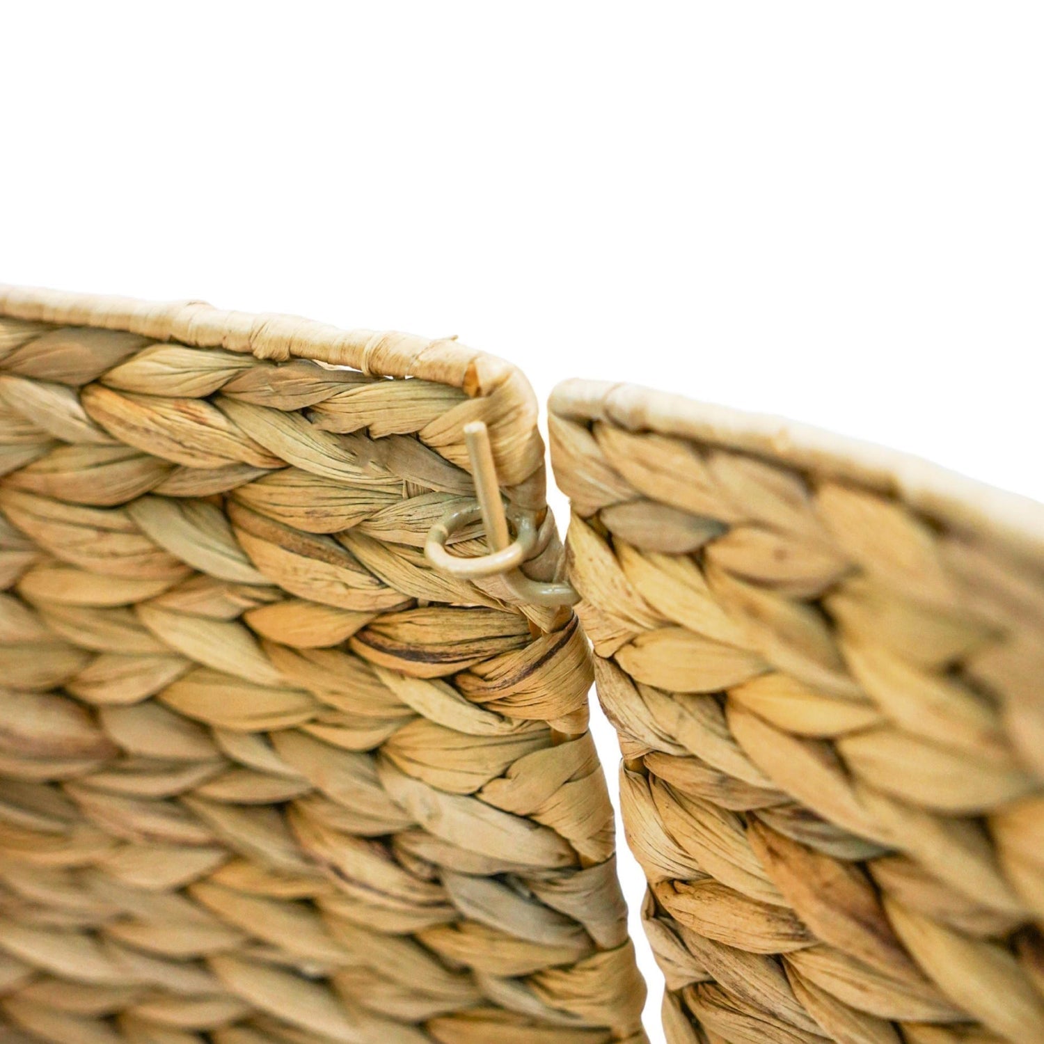 Hellis Water Hyacinth Foldable Round Tree Skirt Medium - Medium - Skandi London