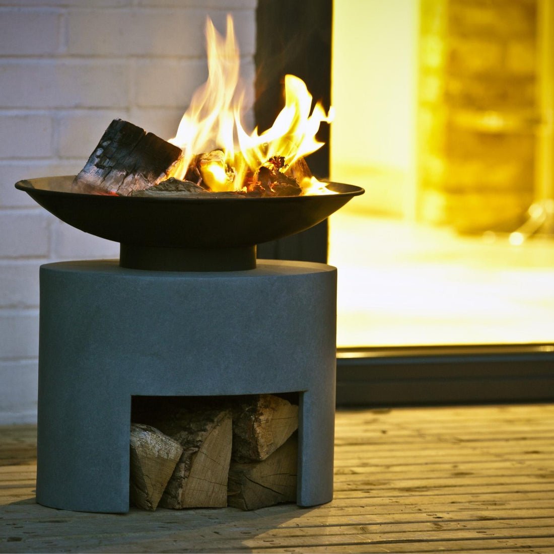 Tyw Fire Pit & Oval Console Cement - Skandi London