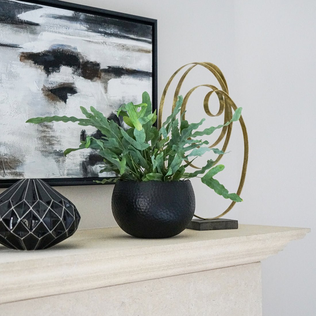 Ulrik Hammered Bowl Black/Copper - Medium - Skandi London