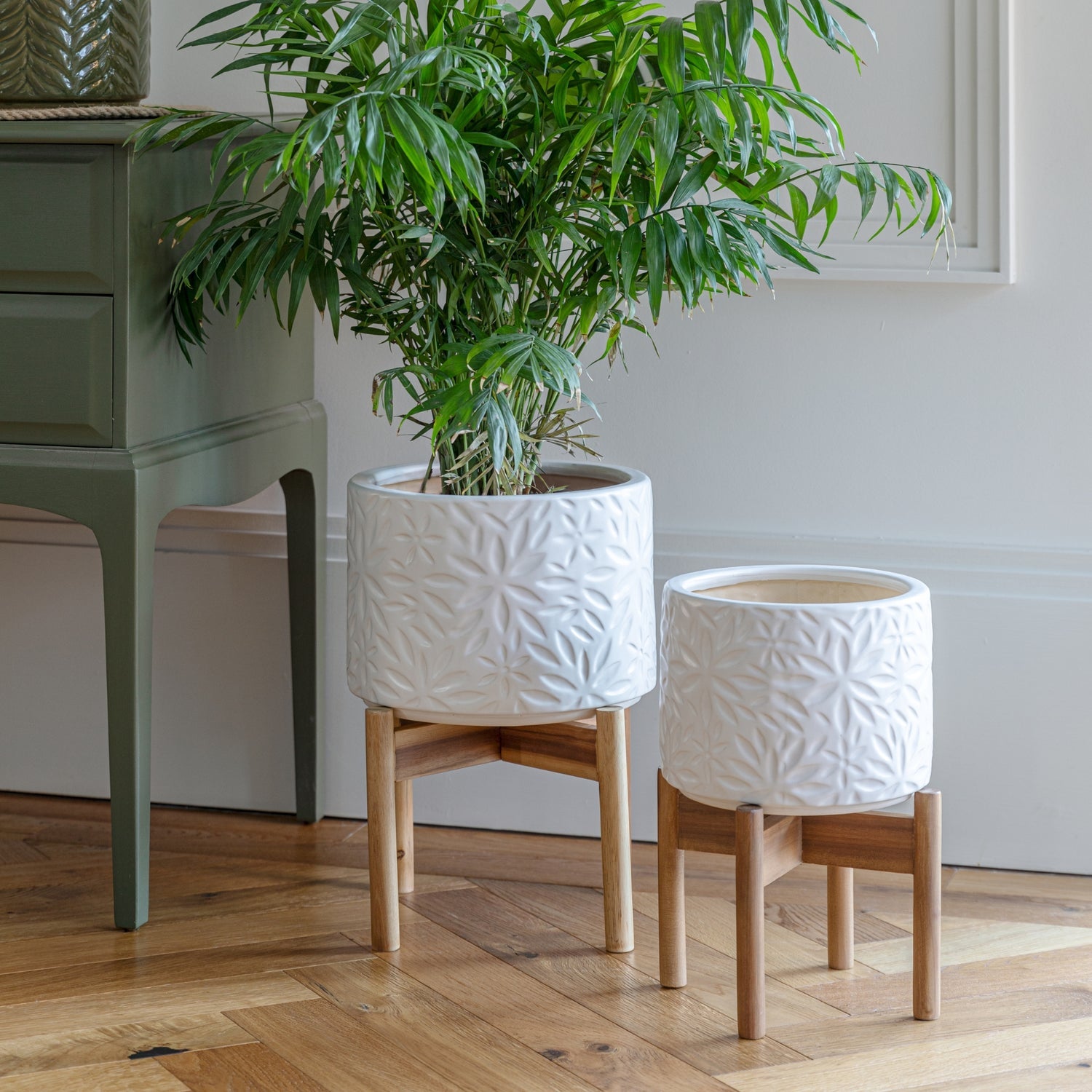 Andebu Flower Ivory Planter Medium - Medium - Skandi London