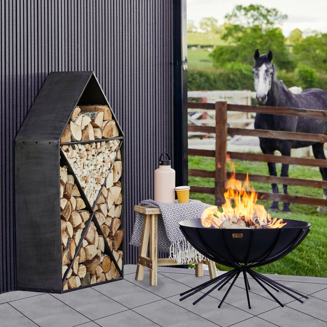Outdoor Metal Vali Fire Pit in Black - Skandi London
