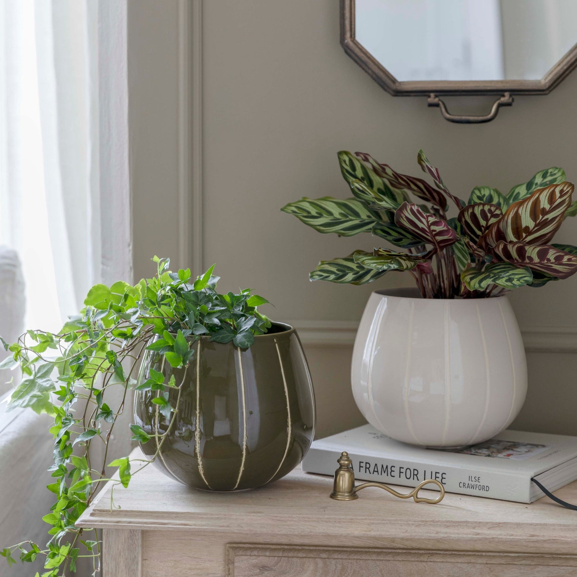 Nova Wax Relief Cream Planter H18cm D23cm - Skandi London