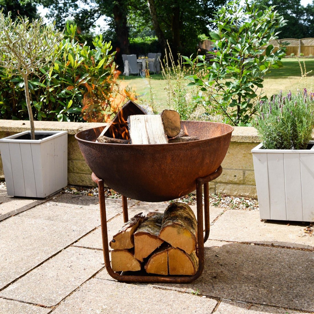 Outdoor Valentin Cast Iron Fire Pit in Rust - X Large - Skandi London