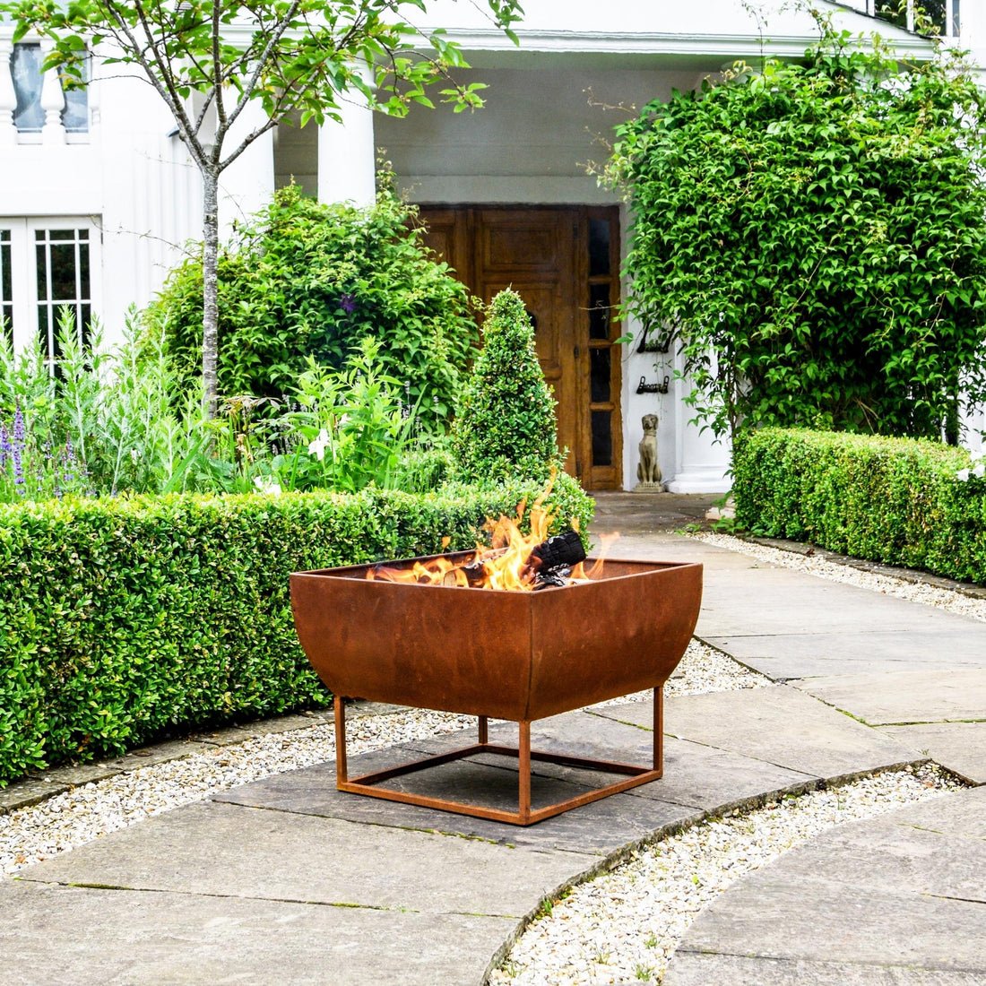 Outdoor Vigga Fire Pit Rust Iron - Skandi London