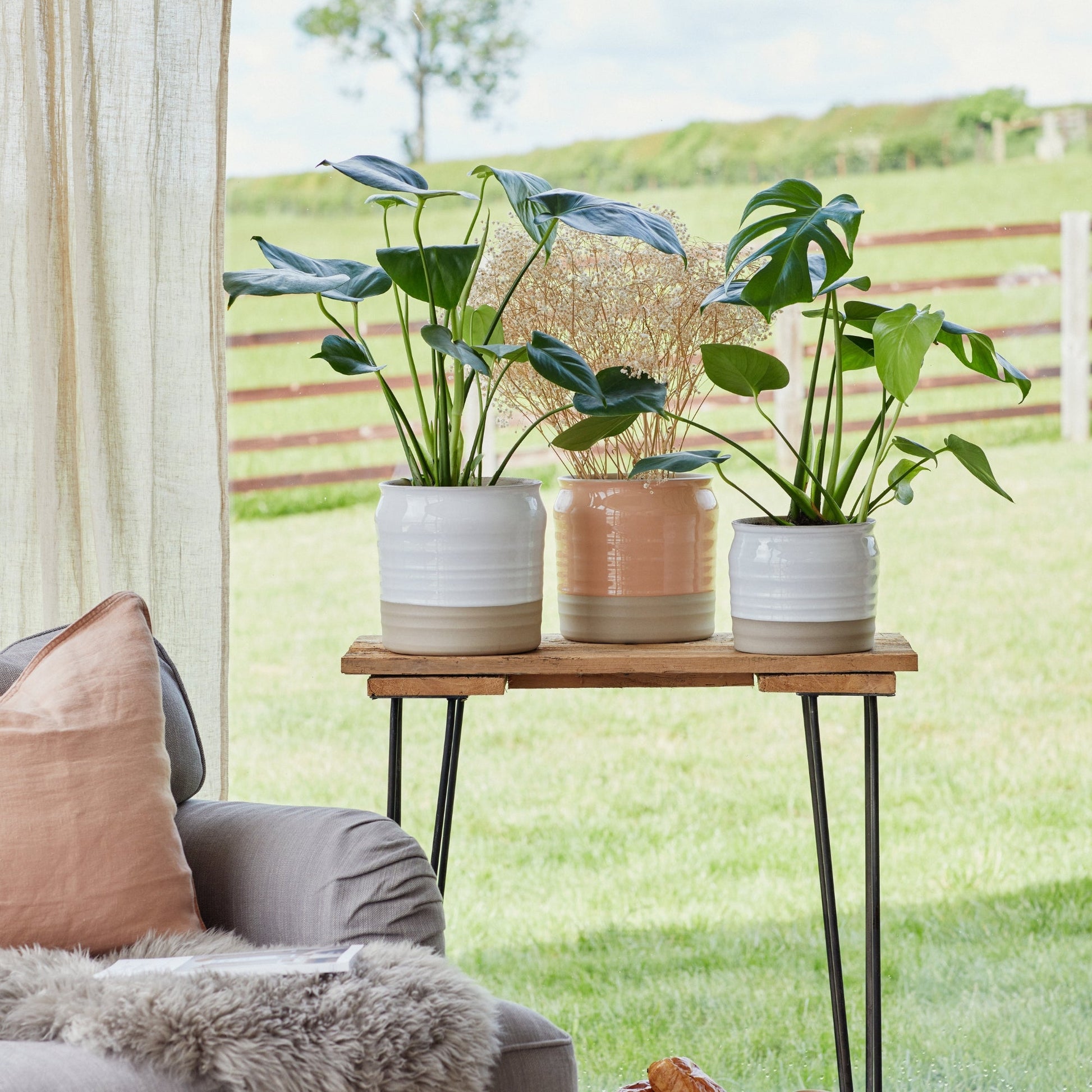 Puro Lipped Gloss Peach Ripple Planter H19cm D21cm - Skandi London