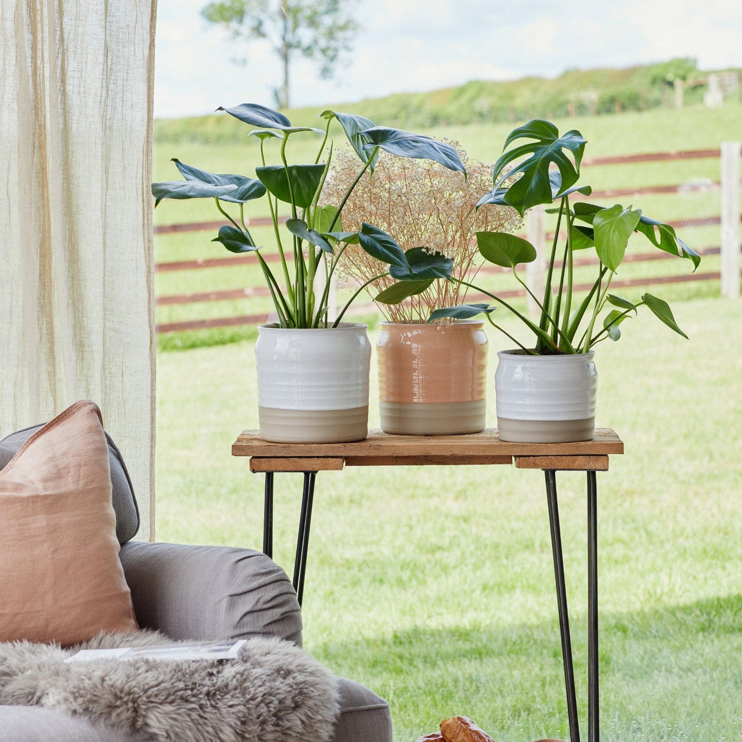 Puro Lipped Gloss White Ripple Planter H19cm D21cm - Skandi London