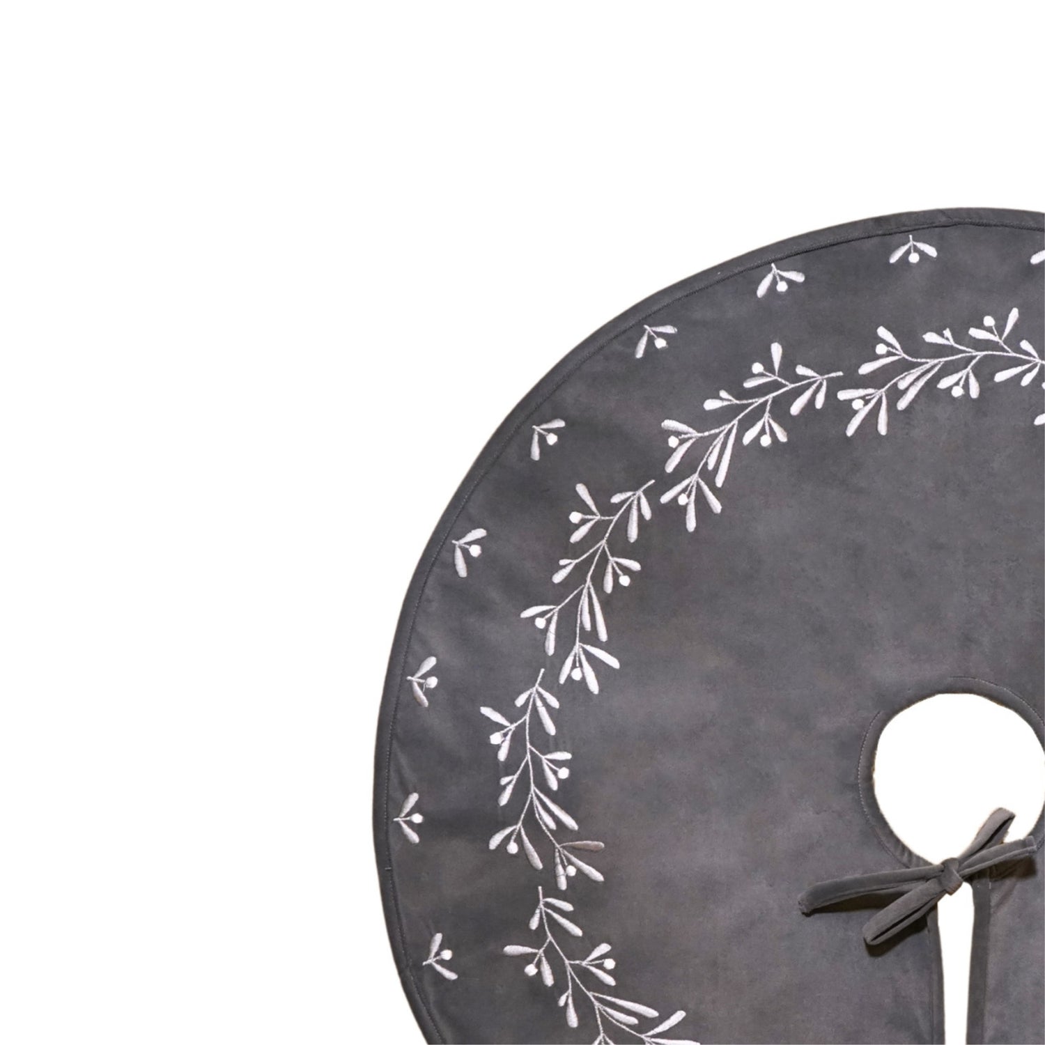 Helgeland Slate Velvet Mistletoe Tree Skirt - Skandi London